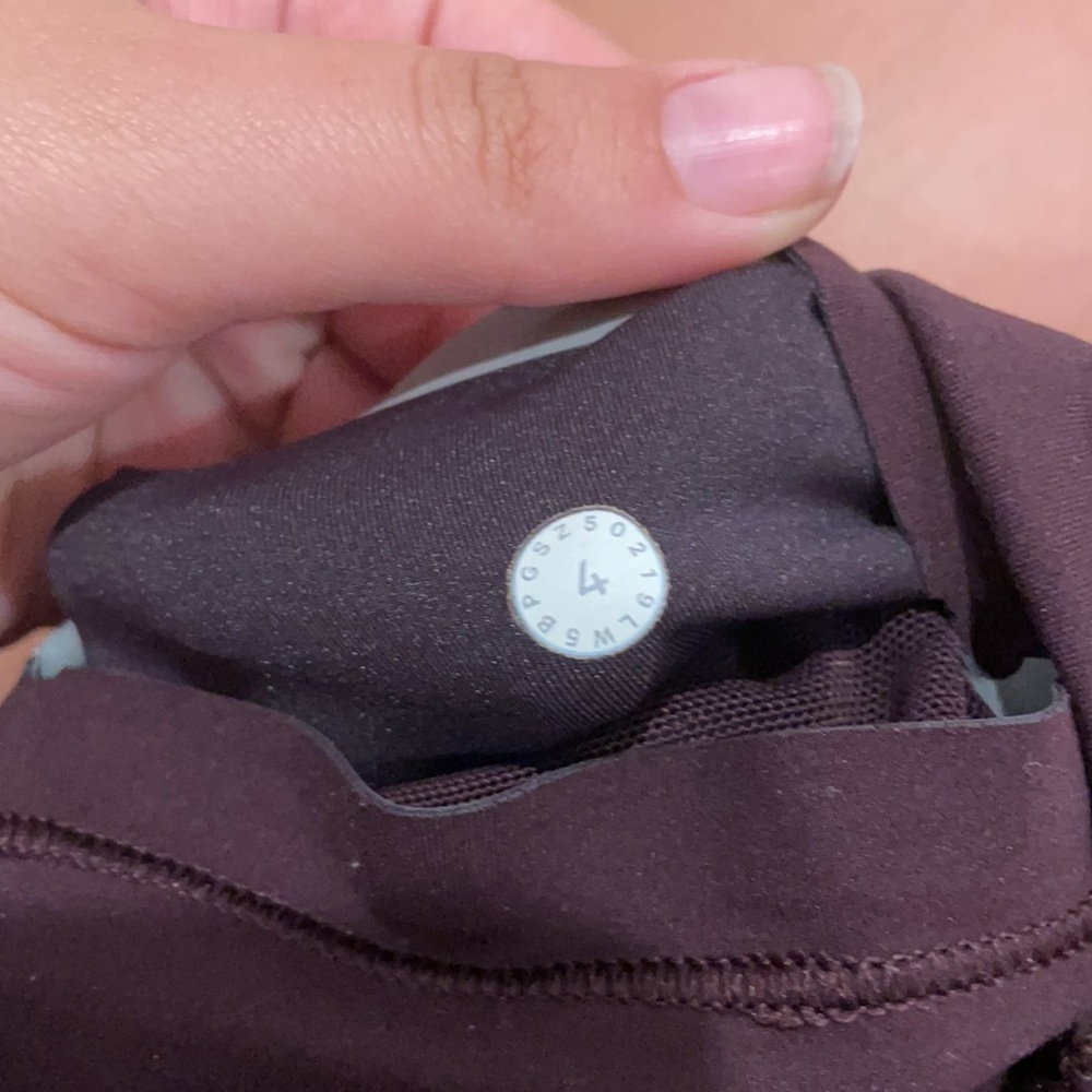Lululemon In Movement Tight 25” - Picture 2 of 5
